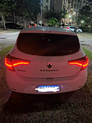 RENAULT SANDERO 1.0 12V SCE FLEX ZEN MANUAL RENAULT SANDERO 1.0 12V SCE FLEX ZEN MANUAL